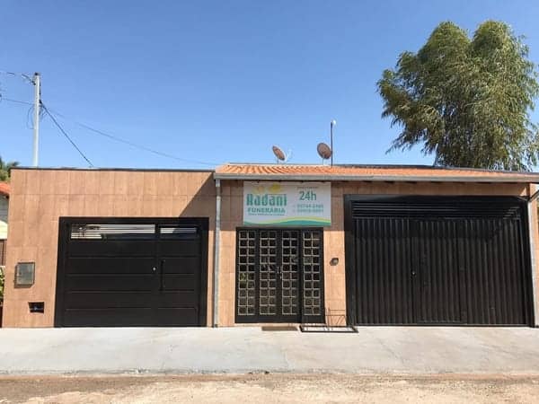 Fachada da Funerária Nossa Senhora de Lurdes em Fronteira