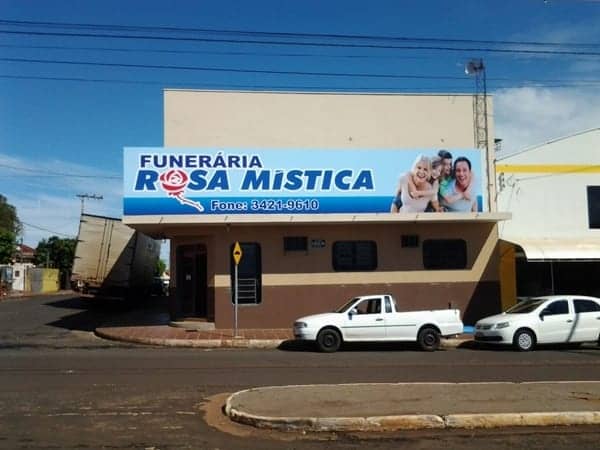Fachada da Funerária Rosa Mística em Frutal