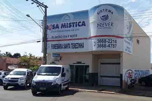 Fachada da Organização Social de Luto Santa Terezinha em Paranaíba